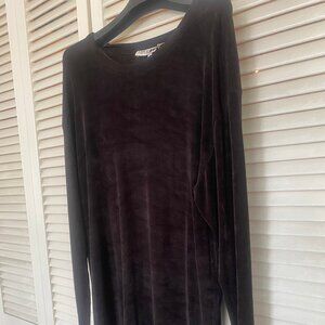 Black boat neck shirt, Taylor New York